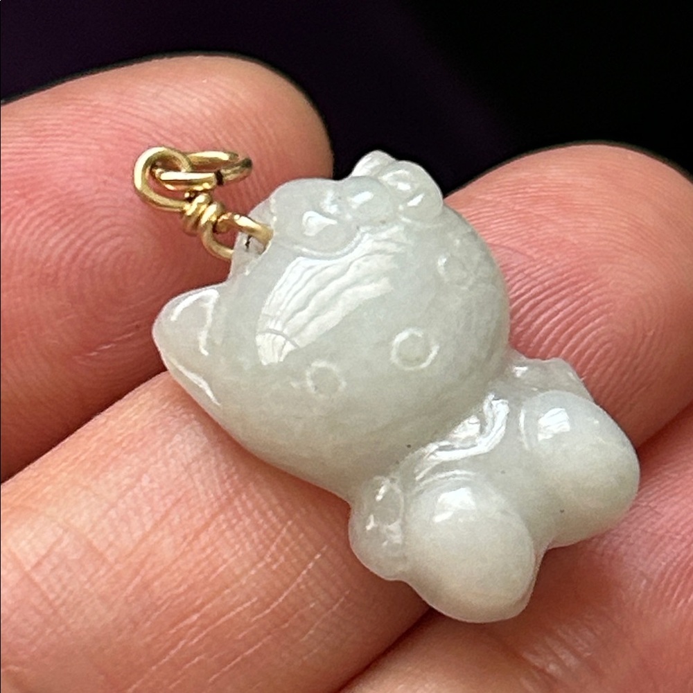 🖤Carved Jade Kitty pendant - Picture 3 of 12